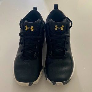 Under Armour Youth Basketball Shoes